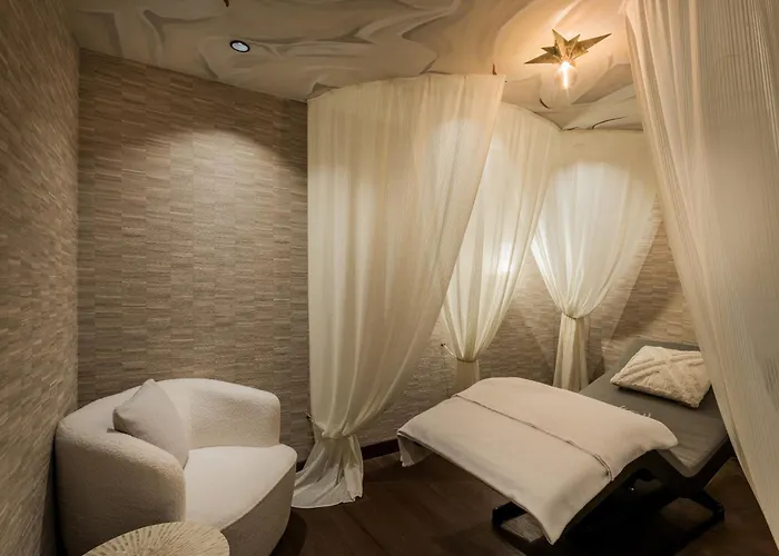 Boho Club - A Preferred 5*